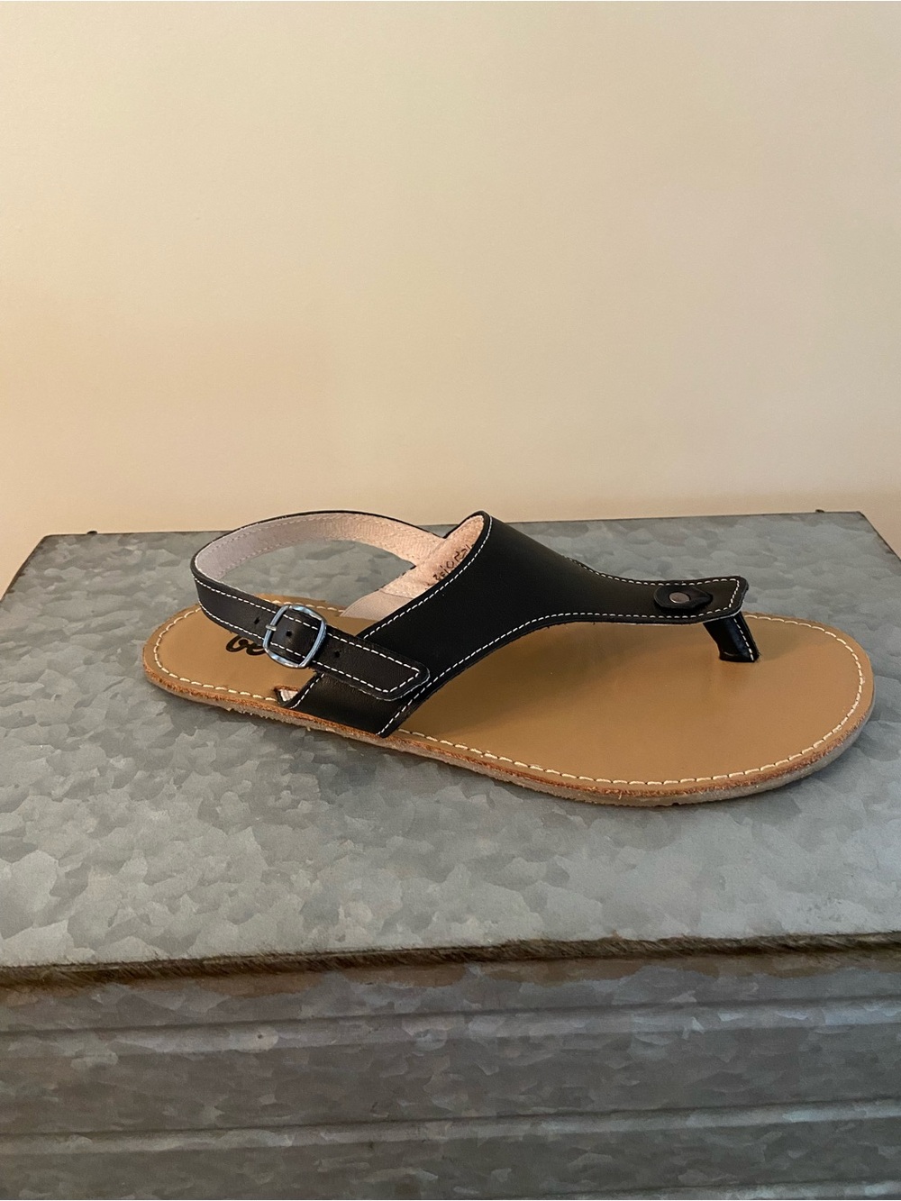 Be Lenka Promenade Black Barefoot Sandals- Size 39